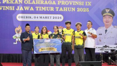 Bupati Gresik Serahkan Bonus Rp 9,3 milliar Porprov IX Jatim