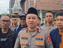 Polri dan Jurnalis Bagikan 1.500 Takjil kepada Masyarakat