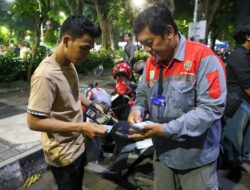 Tolak Digitalisasi Parkir, Pemkot Surabaya Bekukan Izin 600 Jukir