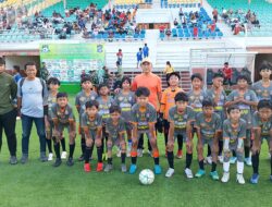Direktur Tatag Triwibowo Motivasi PSG Unika U12 di Stadion G10N