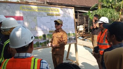 Gus Bupati Tinjau Proyek Pembangunan Jalan Lakardowo Jetis