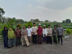 Warga Dlanggu Mojokerto Ikuti Maulid Nabi SAW