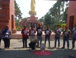 MC Mojokerto Doa Bersama Wartawan Hilang di Anak Krakatau