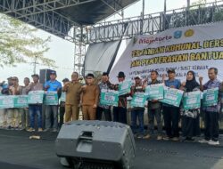 Pemkab Mojokerto Serahkan Bantuan Senilai 3 M Lebih
